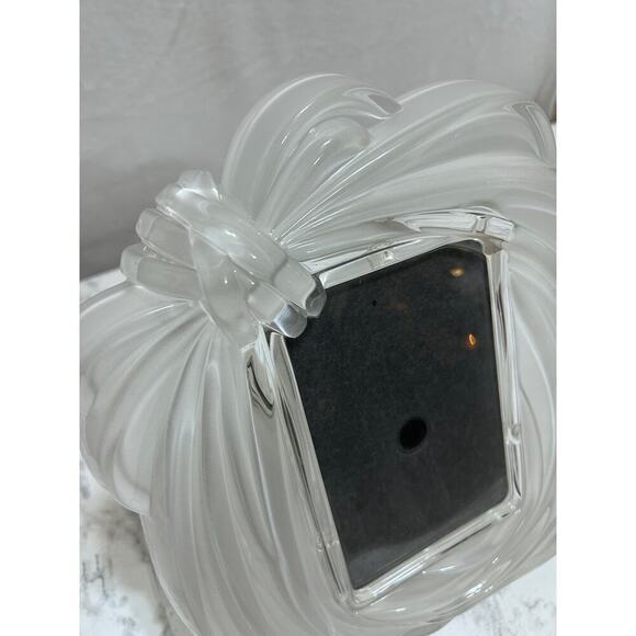 VTG Mikasa Love Knot Frosted Crystal Picture Frame Clear 80s Wedding Anniversary - Picture 3 of 7